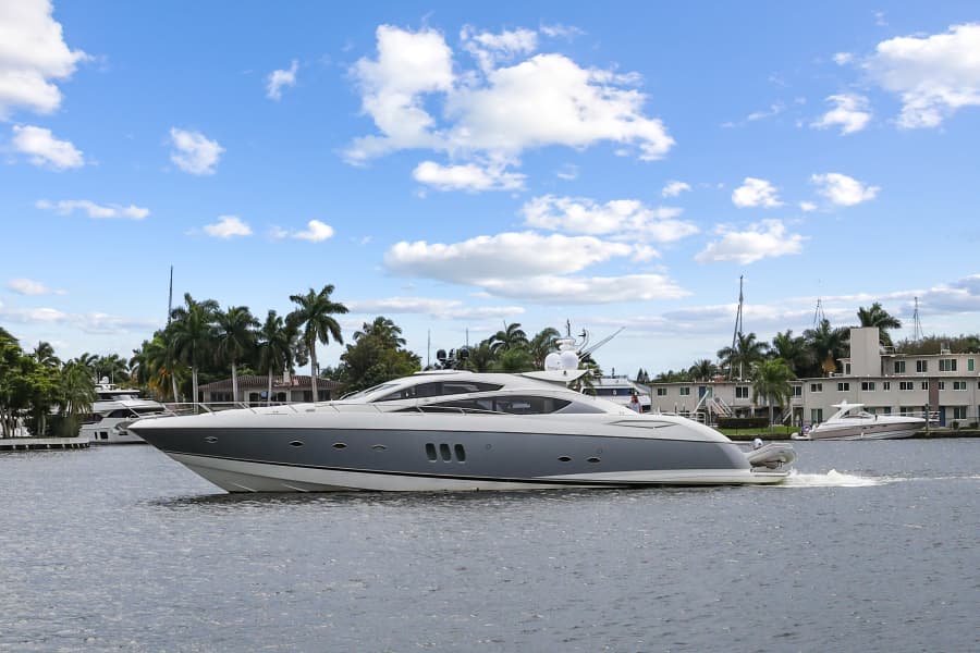 2006 Sunseeker 82 Predator — photo 1