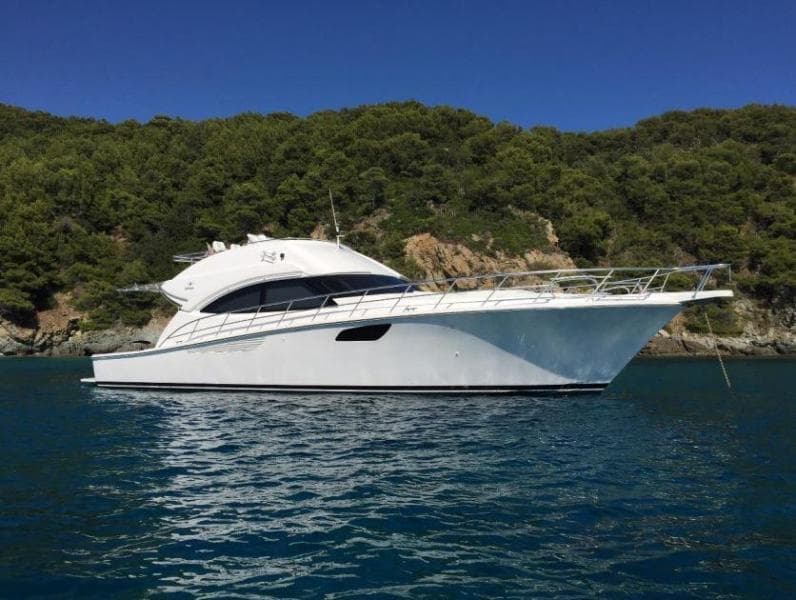 2010 Bertram — photo 1