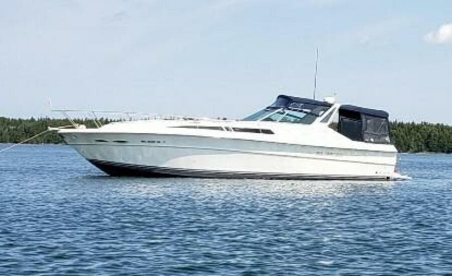 1989 Sea Ray 390 Express — photo 1