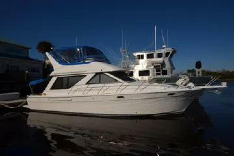 1998 Bayliner 3988