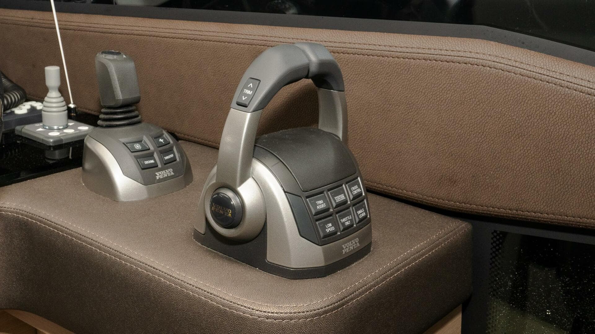 2023 Prestige 520S — photo 15