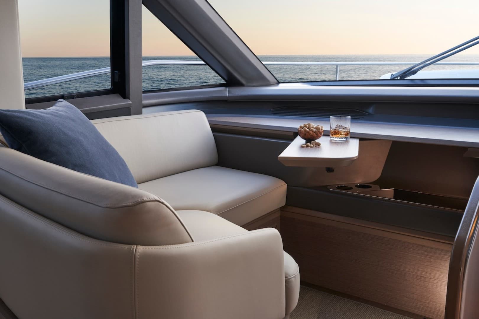 2027 Princess Y72 — photo 24