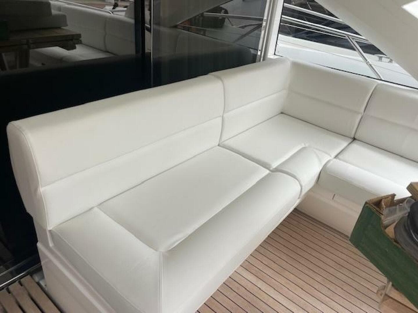 2015 Sunseeker 68 Sport Yacht — photo 38