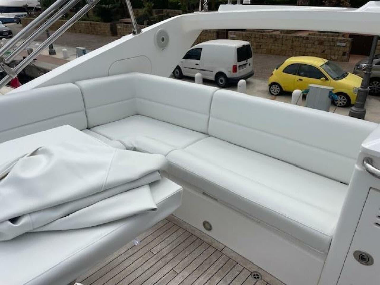 2015 Sunseeker 68 Sport Yacht — photo 24