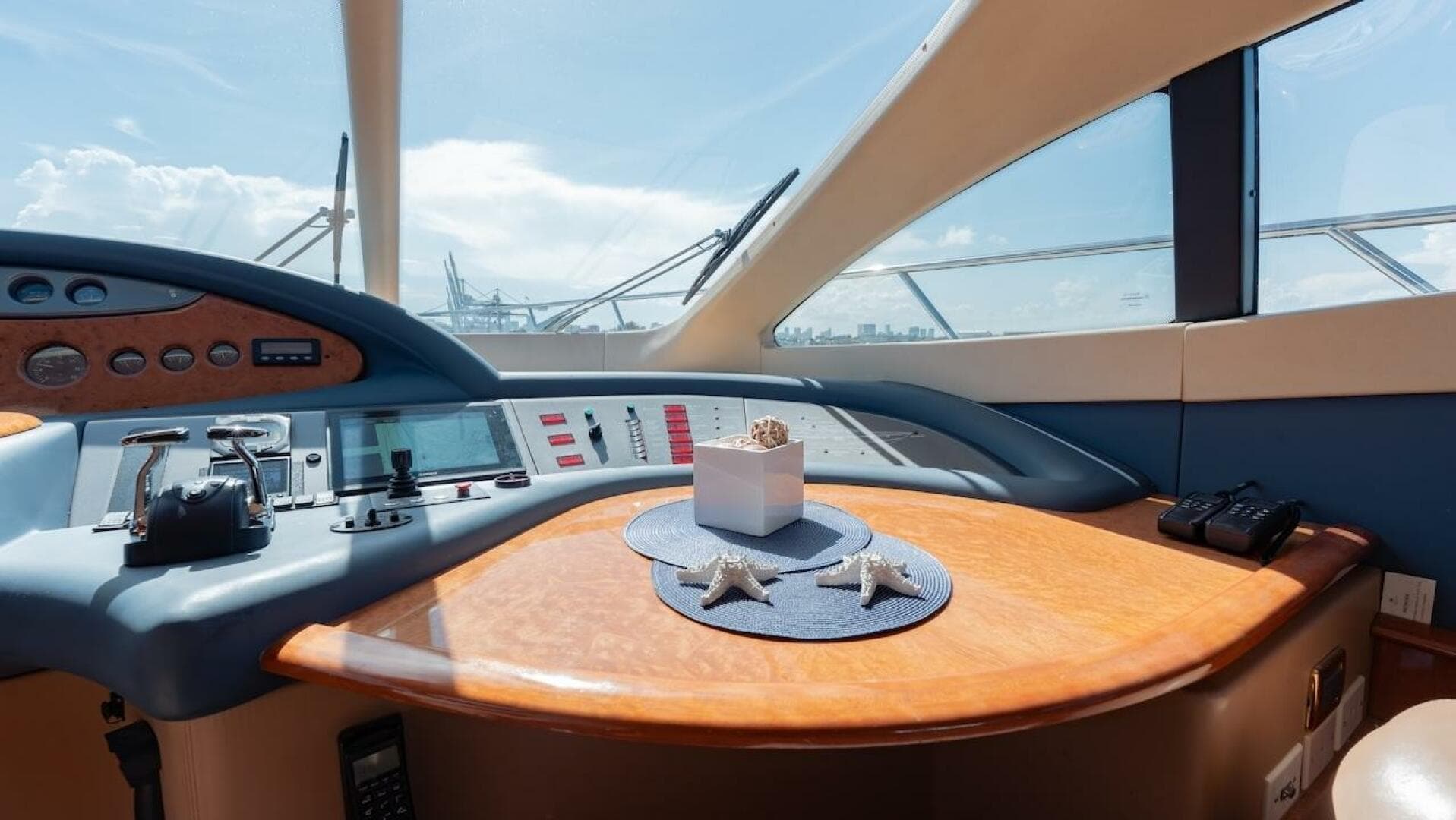 2007 Azimut Evolution — photo 54