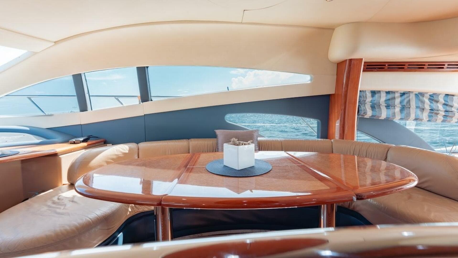 2007 Azimut Evolution — photo 51