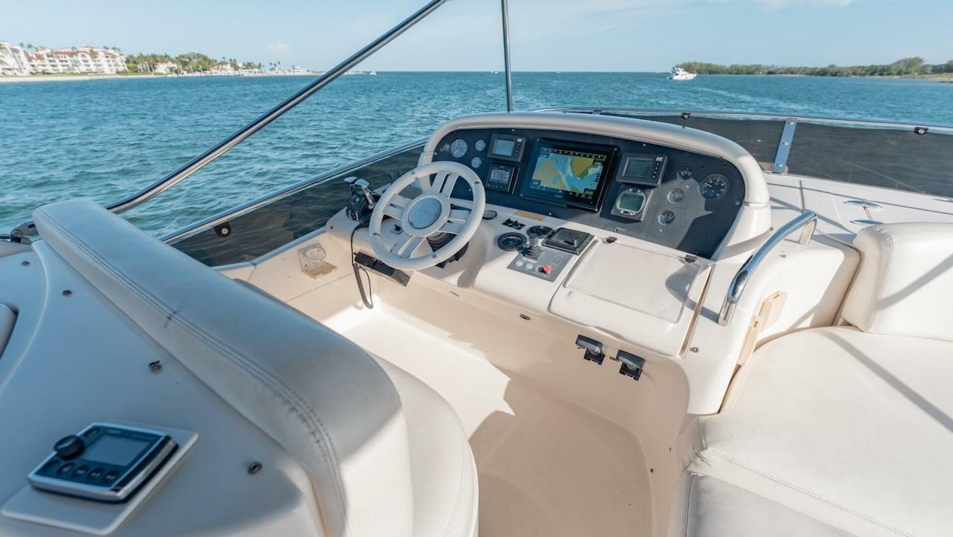 2007 Azimut Evolution — photo 39