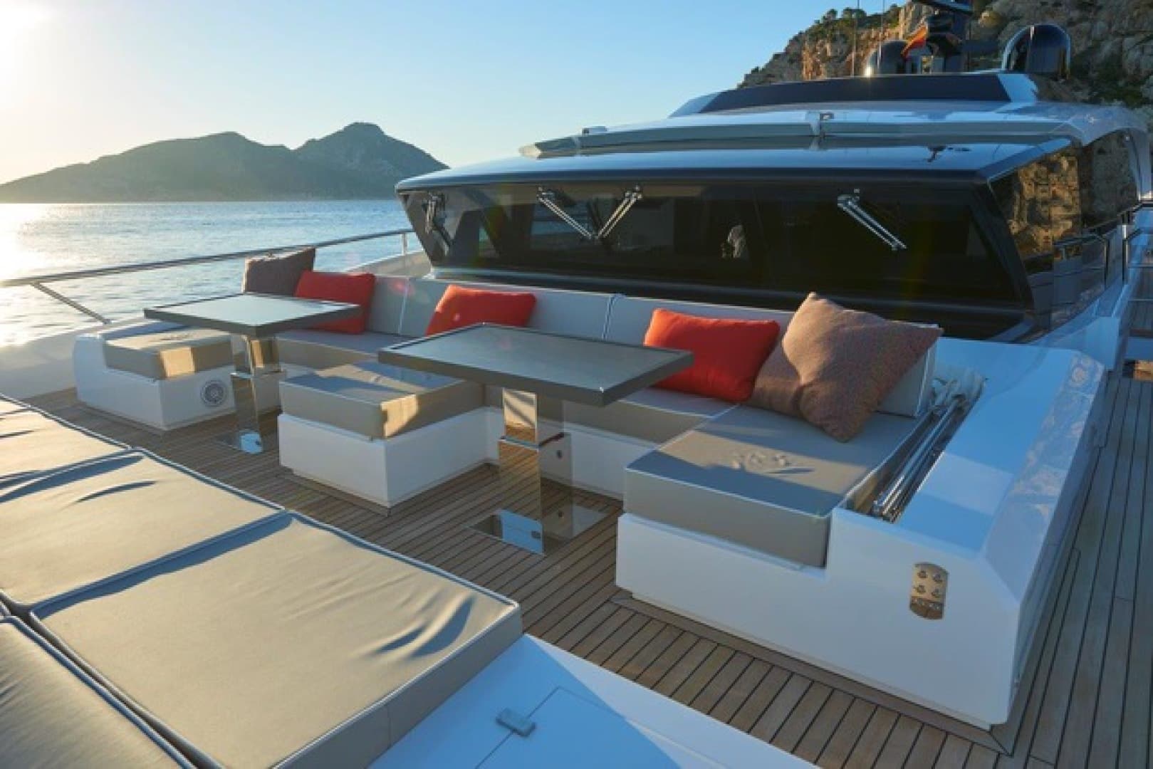 2021 Astondoa 110 Century — photo 15