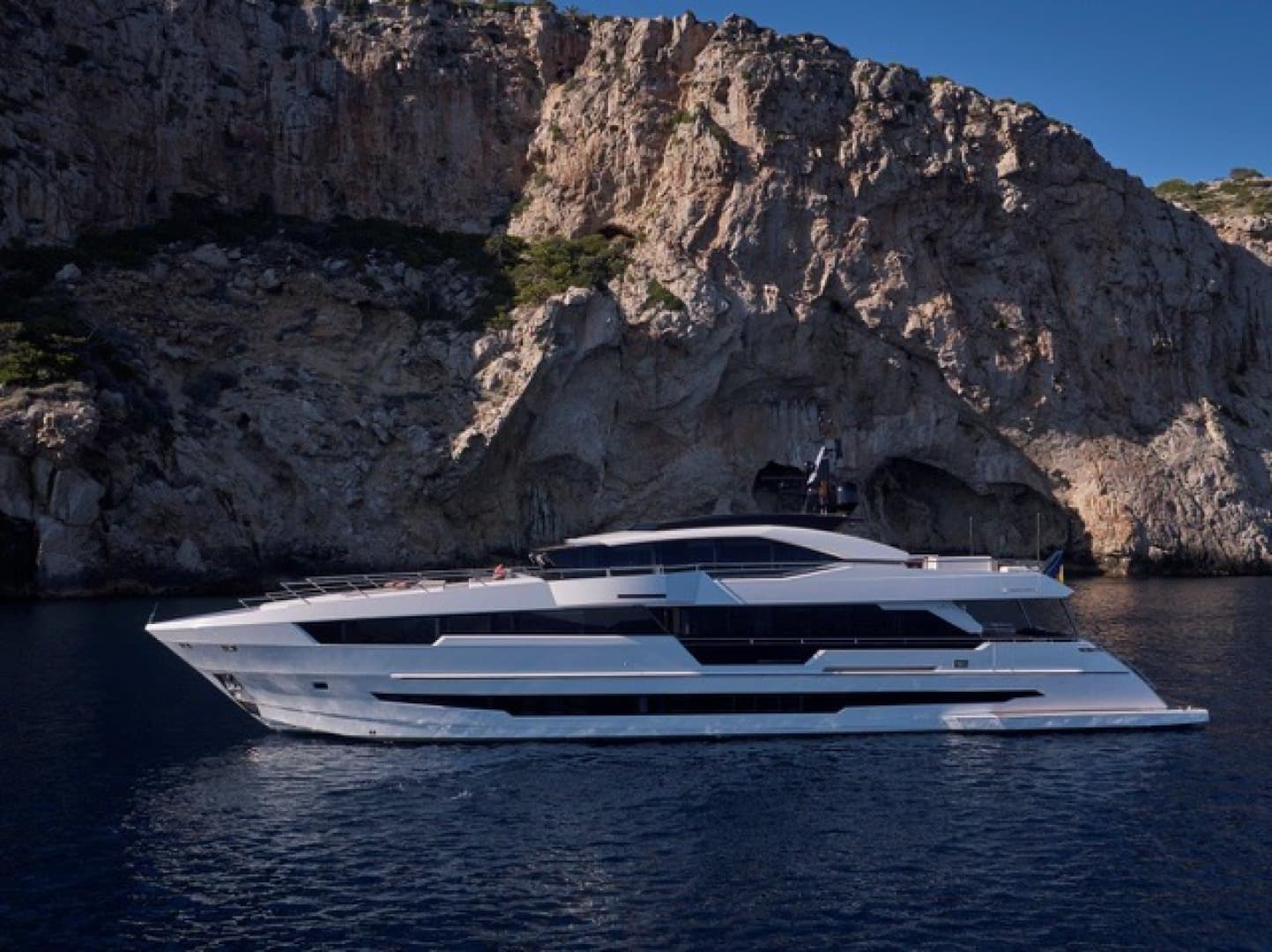 2021 Astondoa 110 Century — photo 41