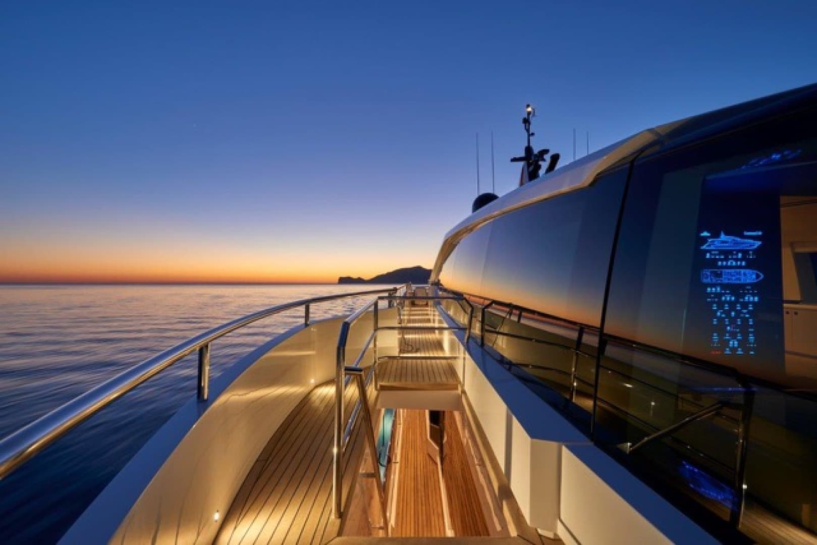 2021 Astondoa 110 Century — photo 37