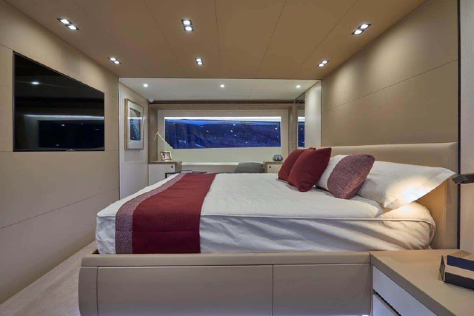 2021 Astondoa 110 Century — photo 34