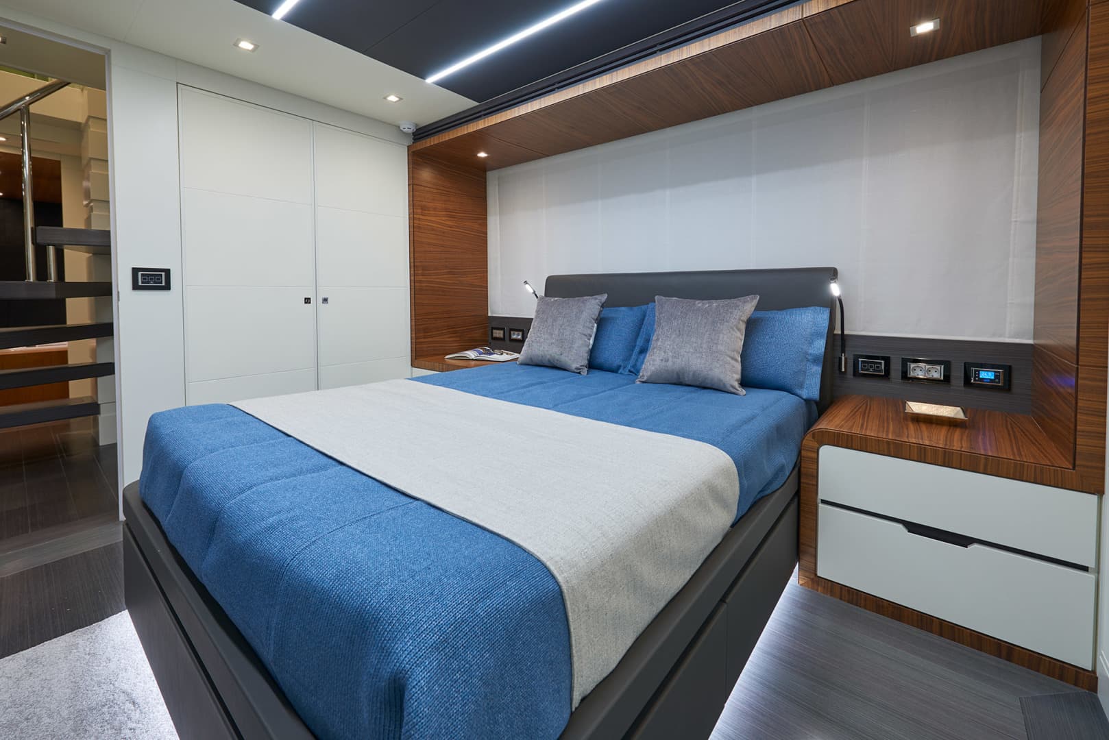 2021 Astondoa 100 Century — photo 21