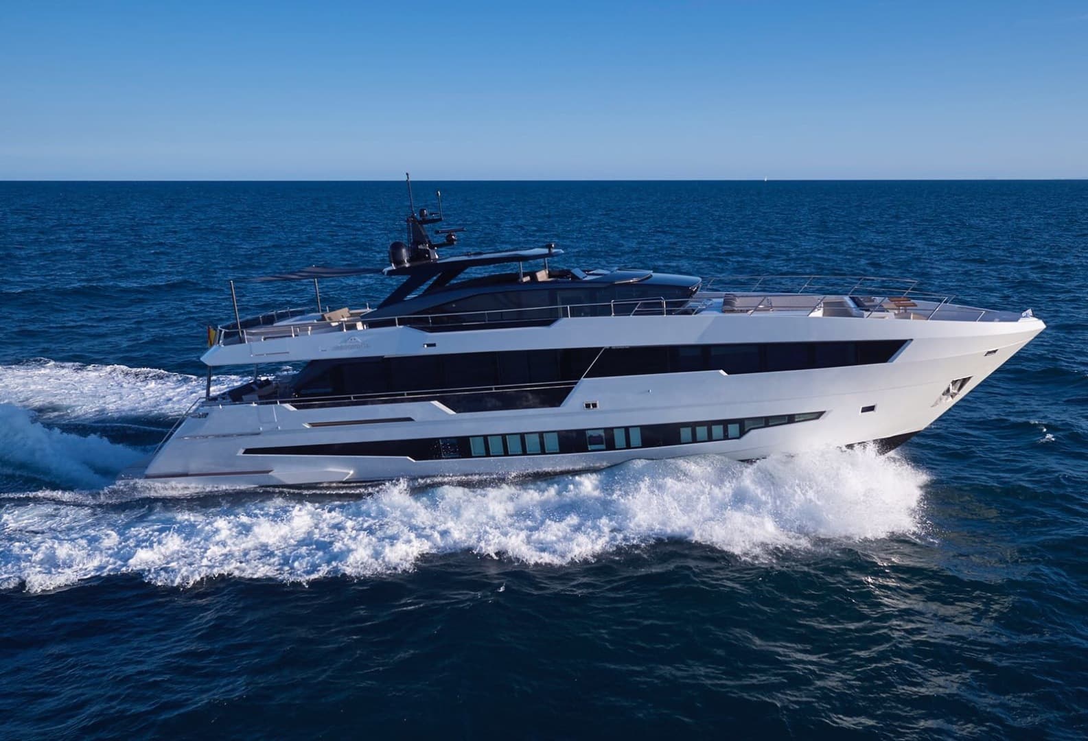 2021 Astondoa 100 Century — photo 6