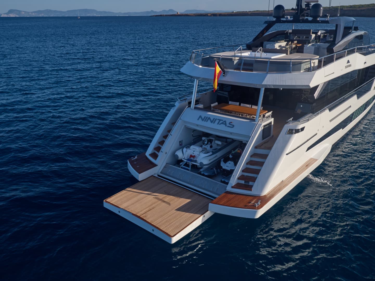 2021 Astondoa 100 Century — photo 52