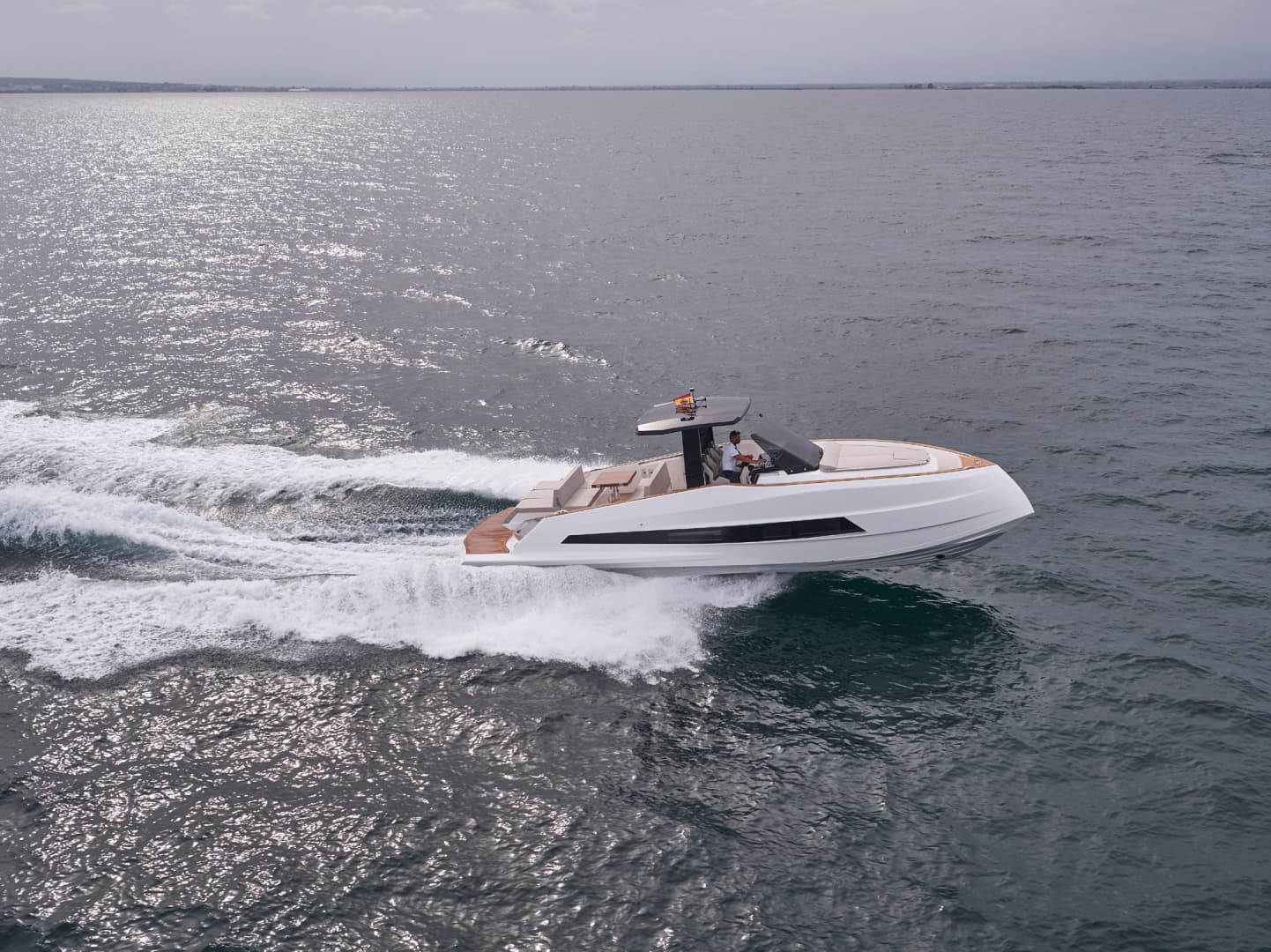 2021 Astondoa 377 Coupe — photo 3