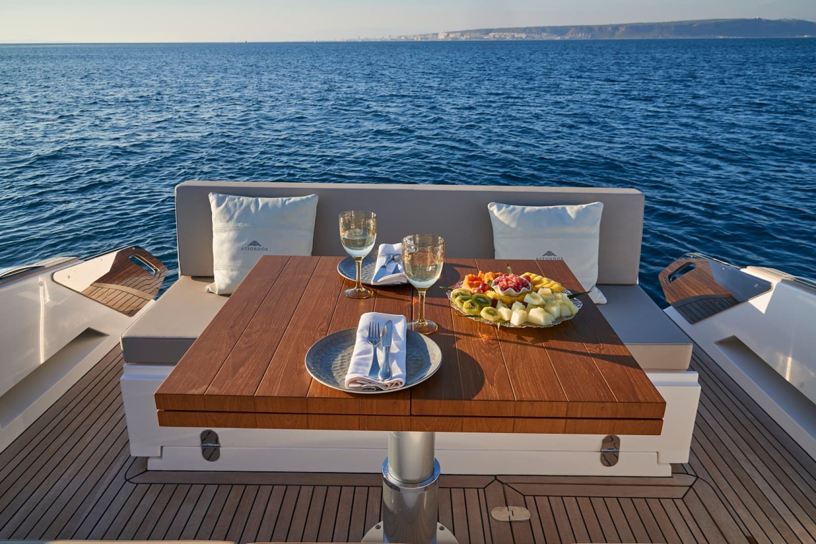 2021 Astondoa 377 Coupe — photo 12