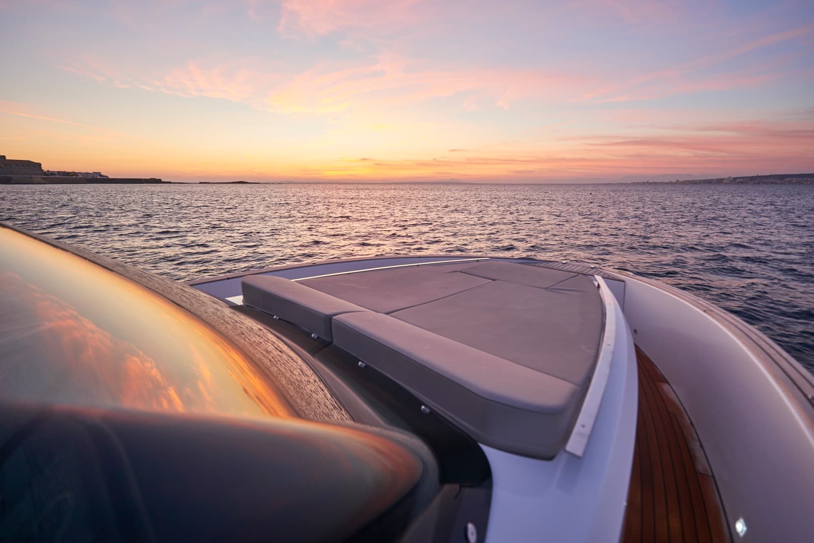 2021 Astondoa 377 Coupe — photo 17