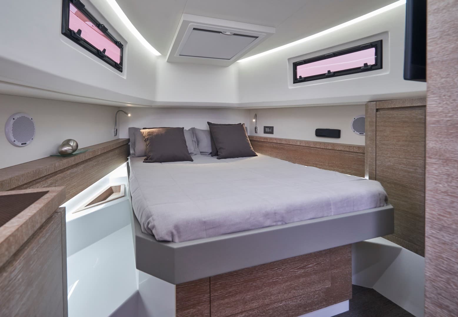 2021 Astondoa 377 Coupe — photo 19