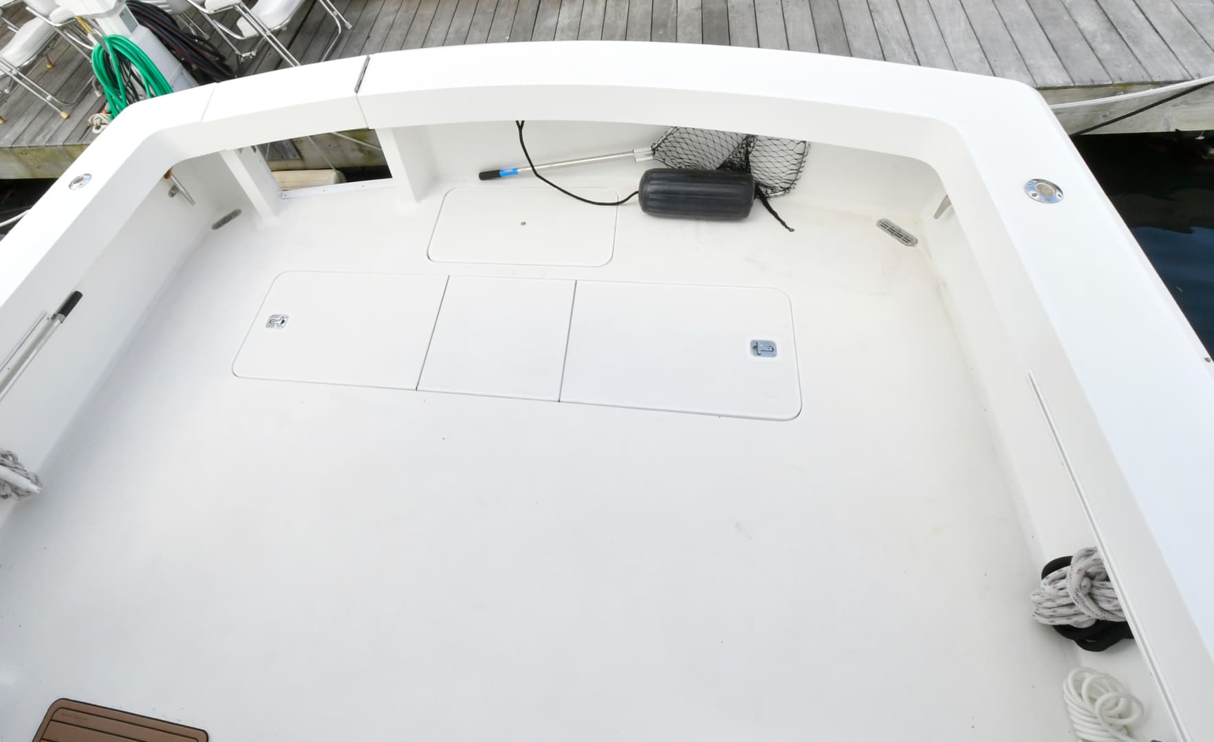 1997 Viking 47 Convertible — photo 9