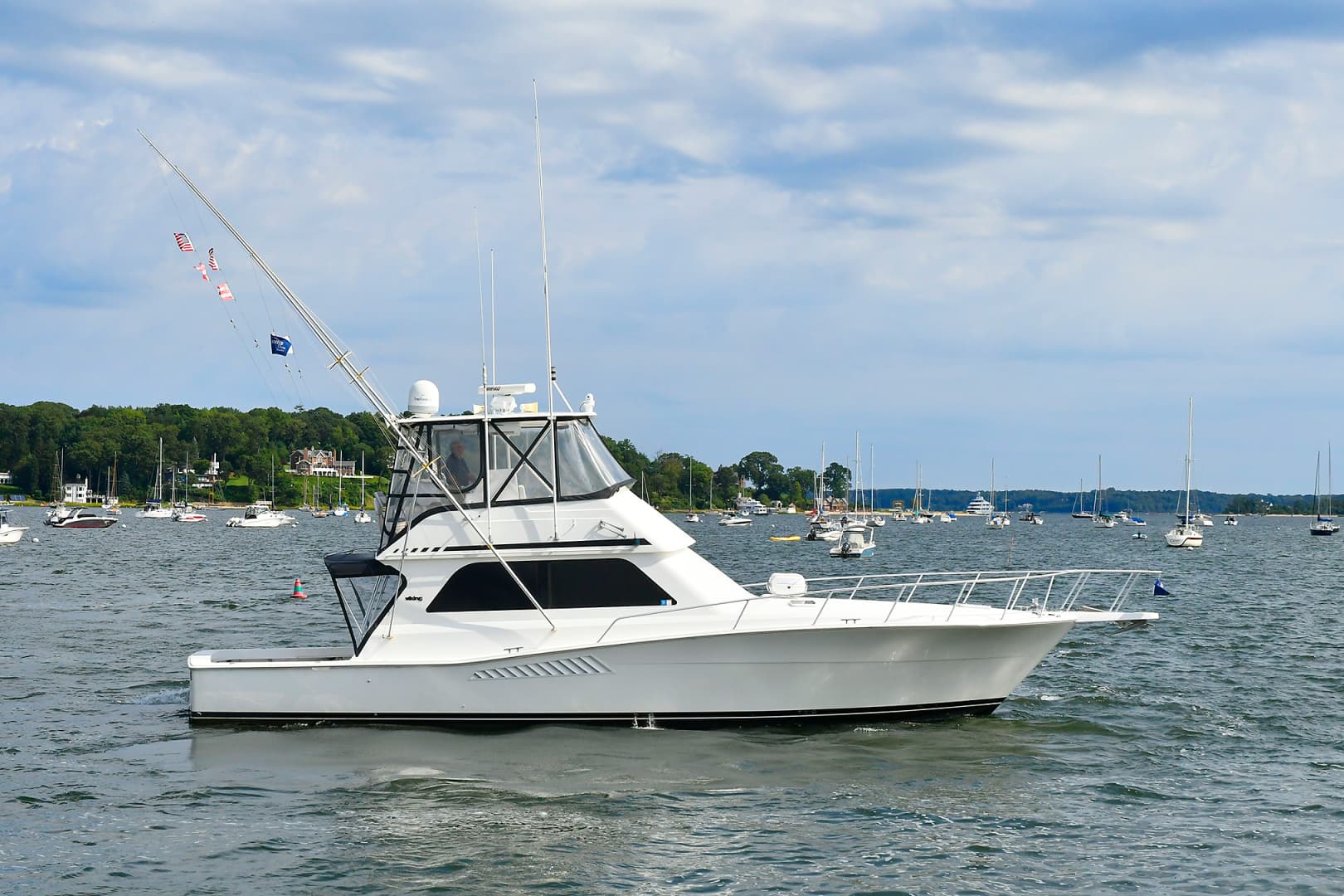 1997 Viking 47 Convertible — photo 5