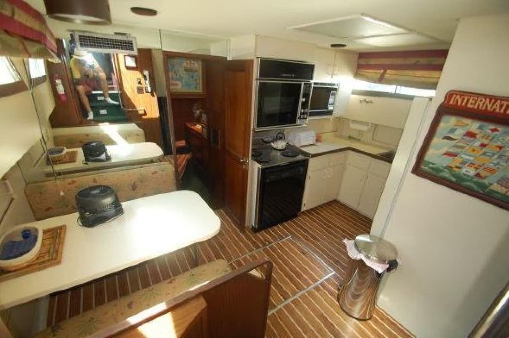 1987 Hatteras — photo 16