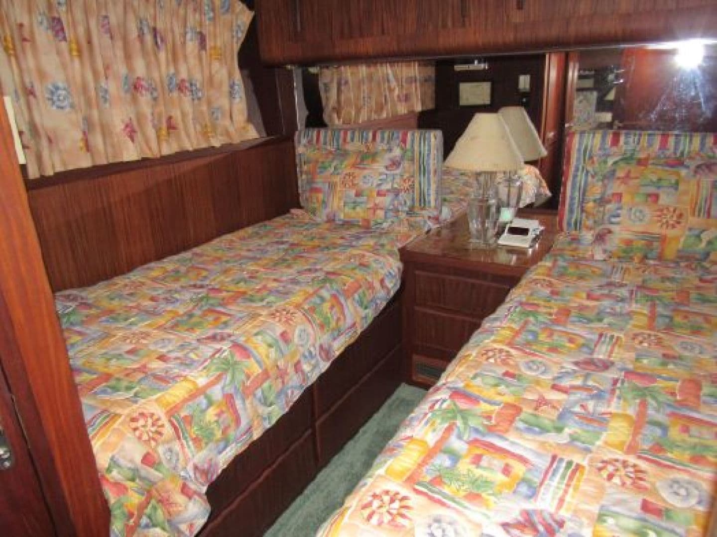 1987 Hatteras — photo 28