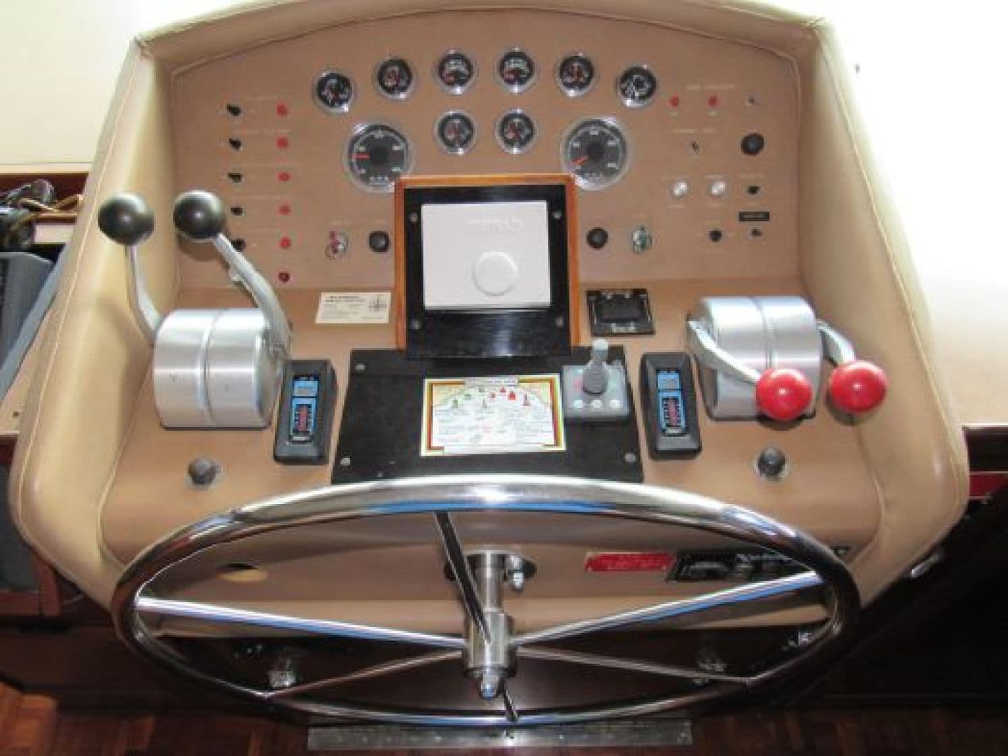 1987 Hatteras — photo 9