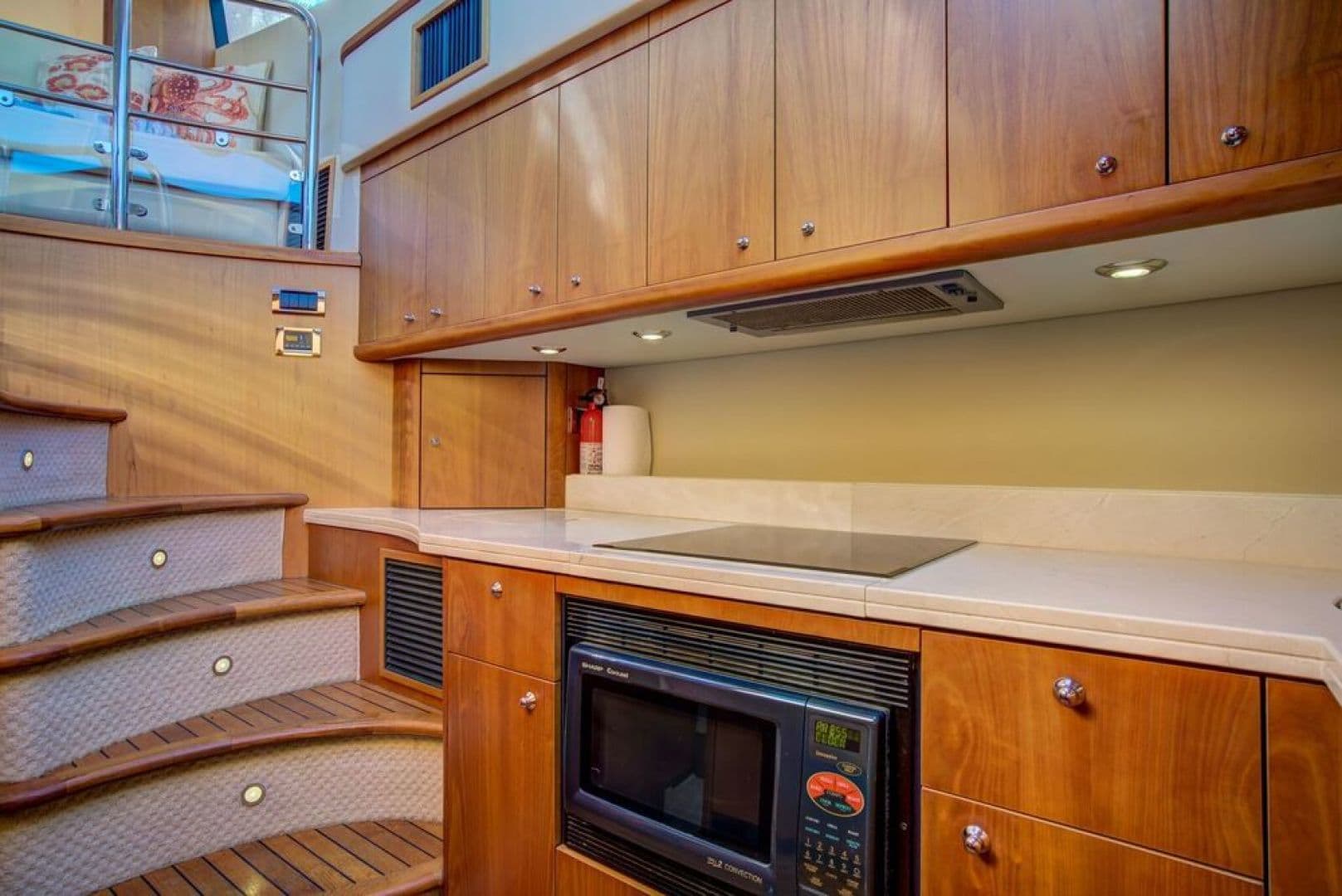 2010 Sunseeker Predator — photo 19