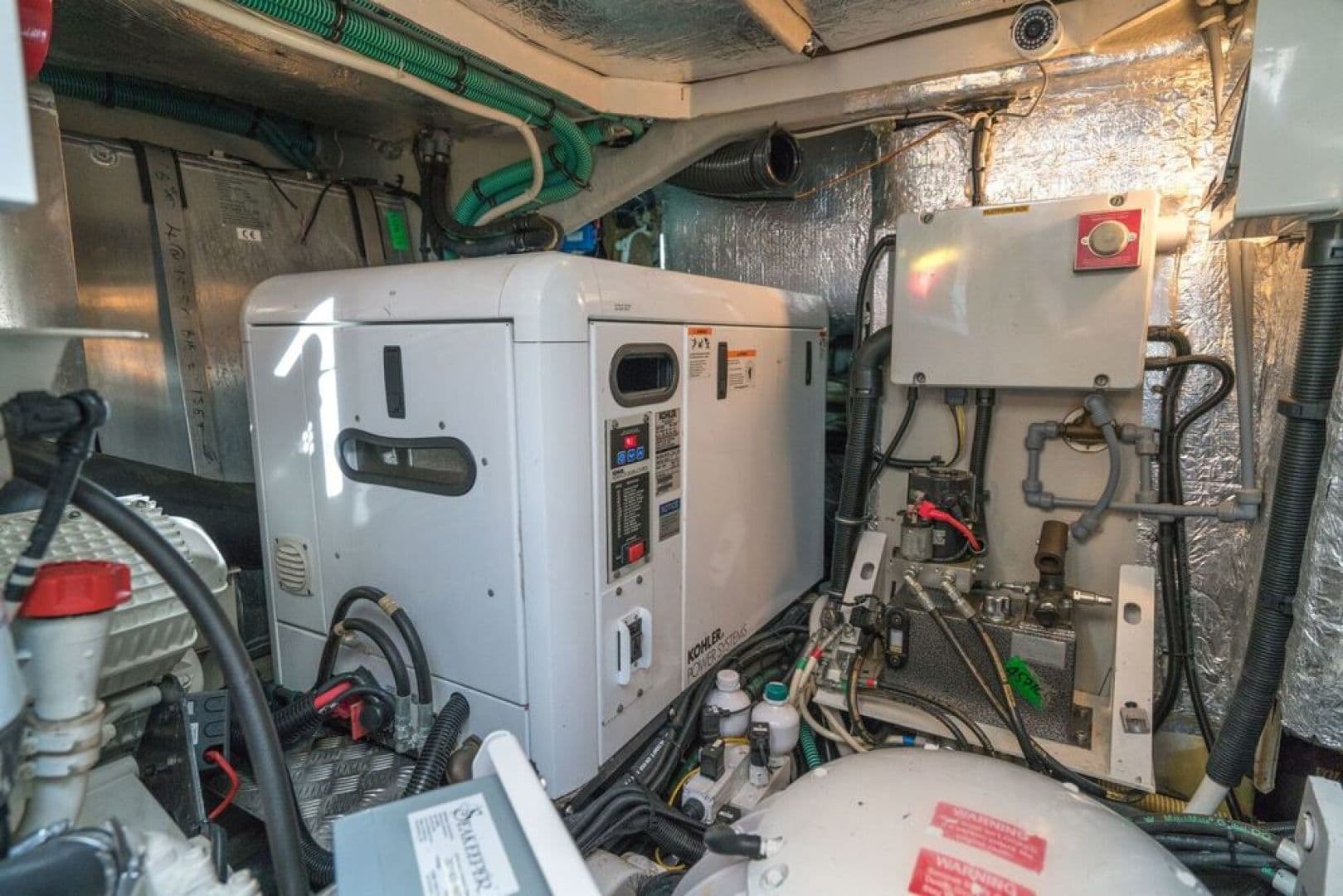 2010 Sunseeker Predator — photo 32