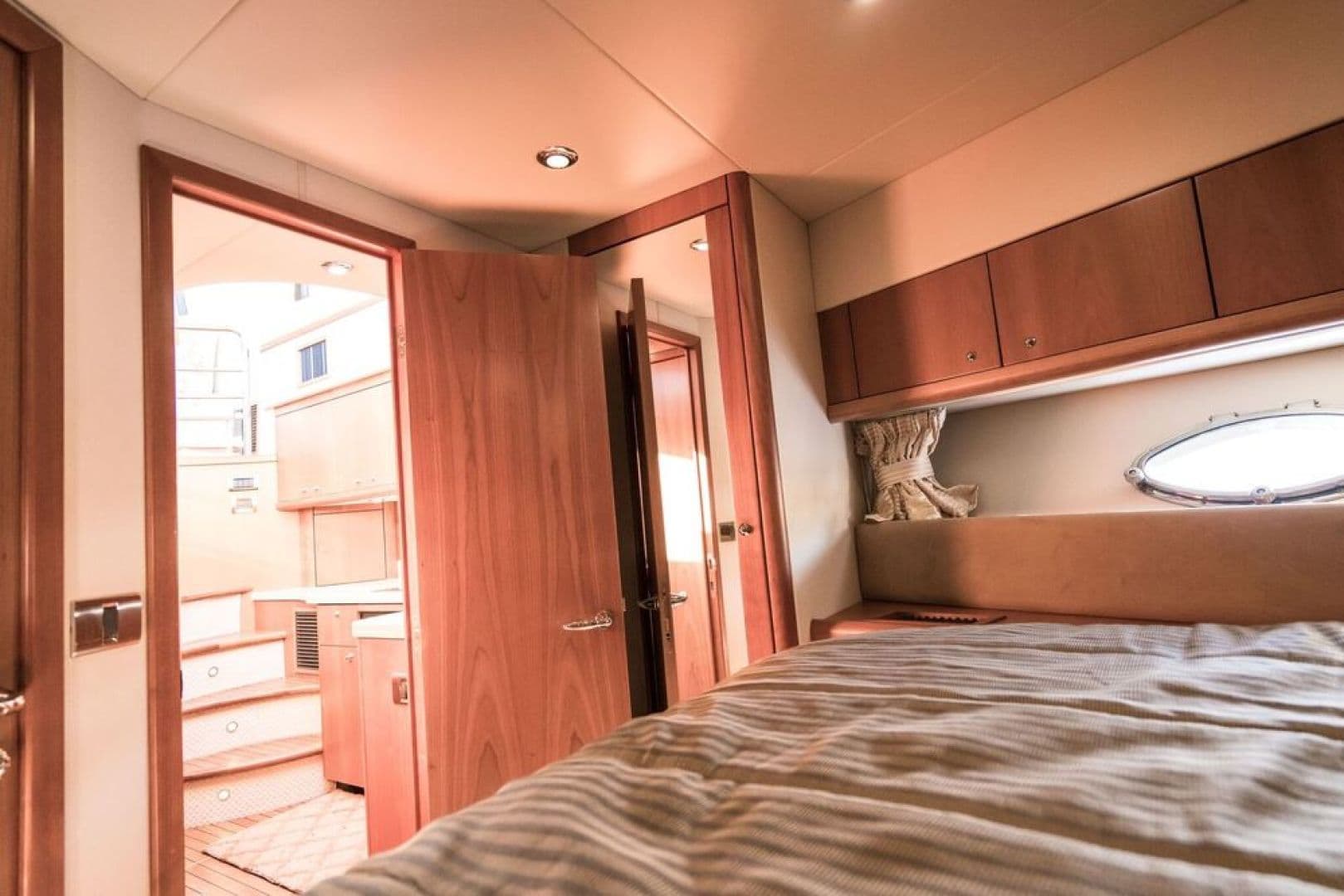 2010 Sunseeker Predator — photo 27