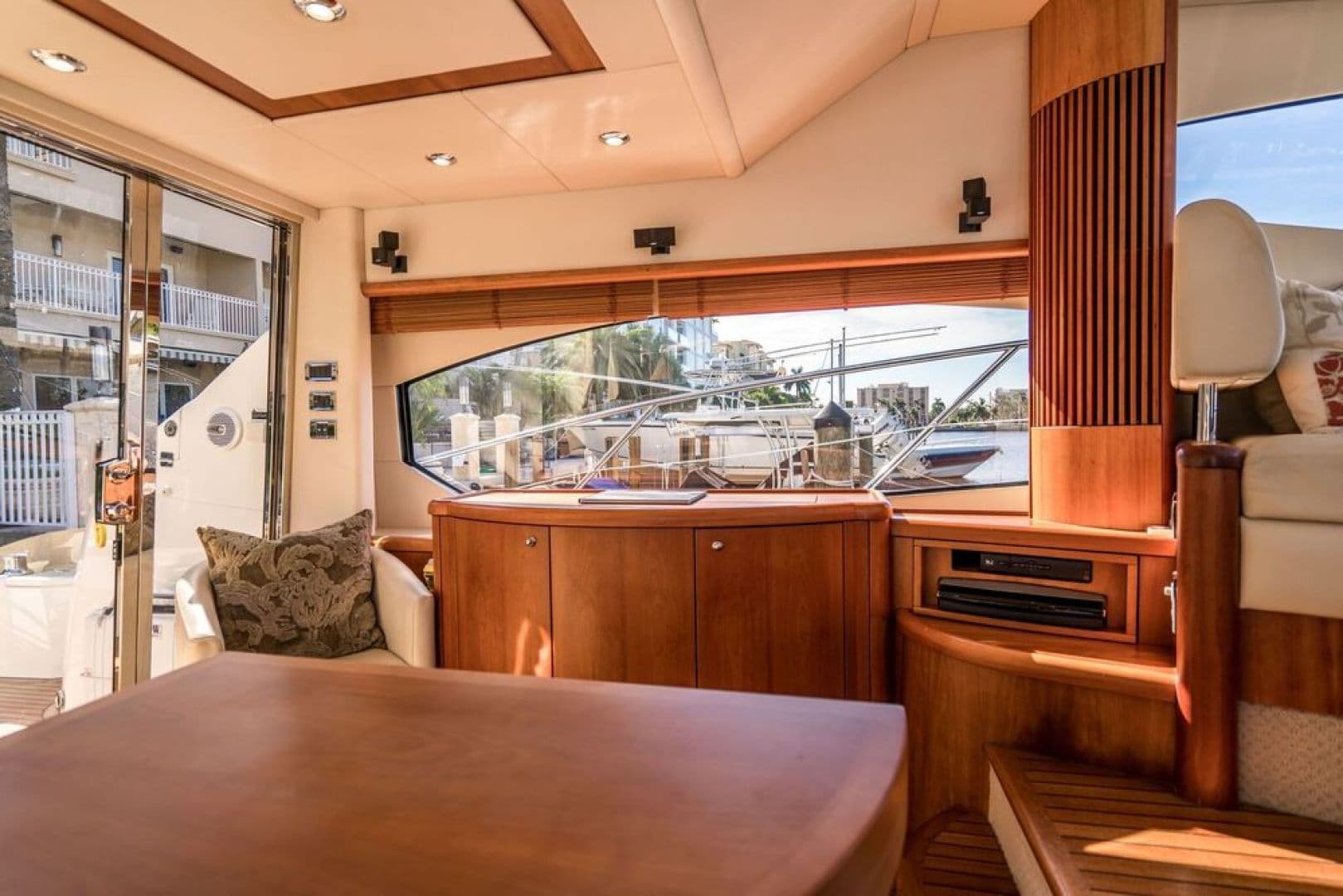 2010 Sunseeker Predator — photo 13