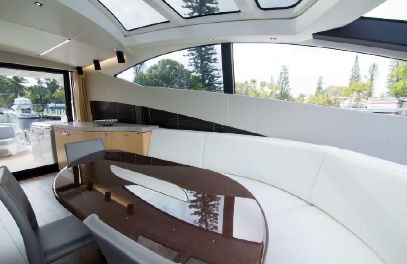 2018 Sunseeker Predator — photo 22