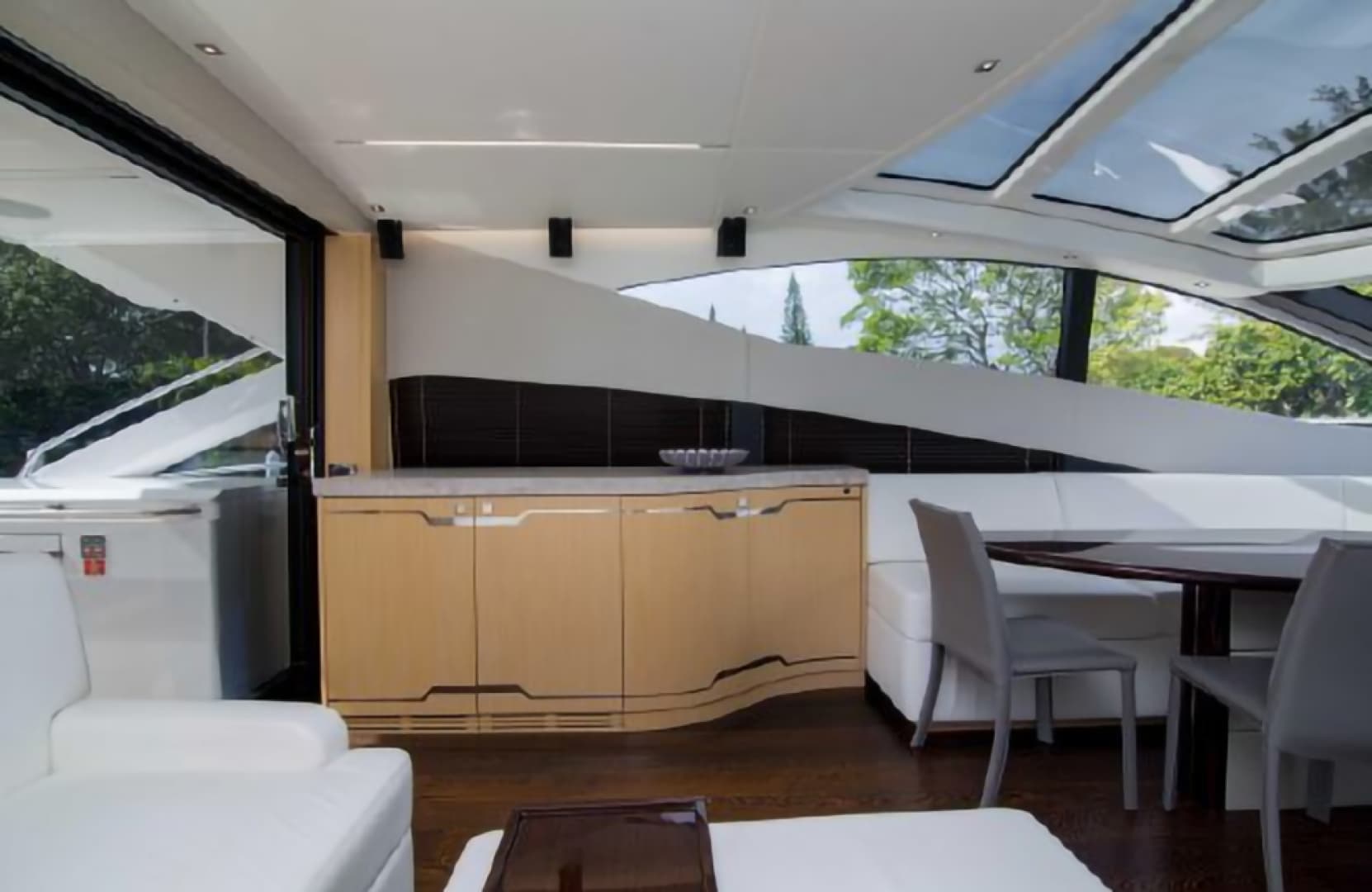 2018 Sunseeker Predator — photo 24