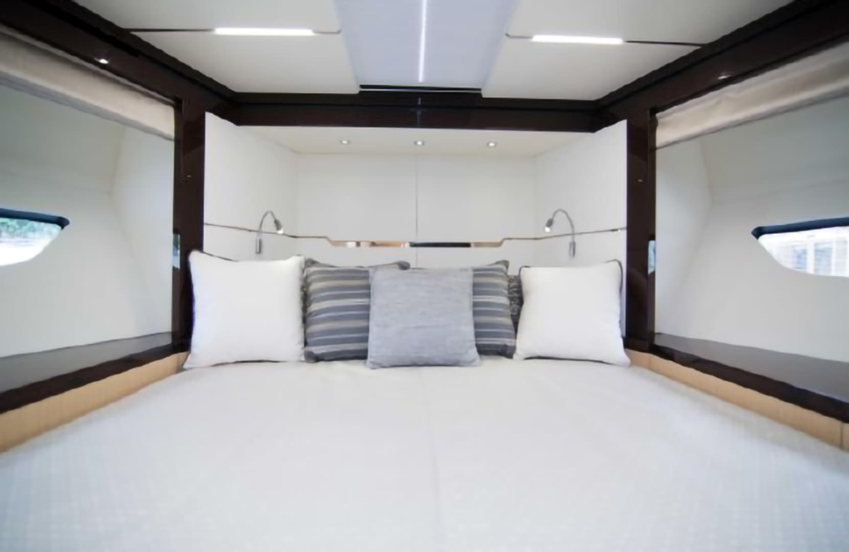 2018 Sunseeker Predator — photo 34