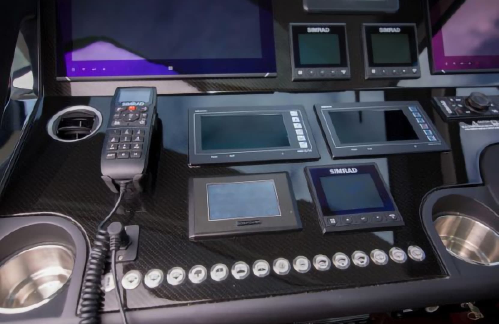 2018 Sunseeker Predator — photo 30