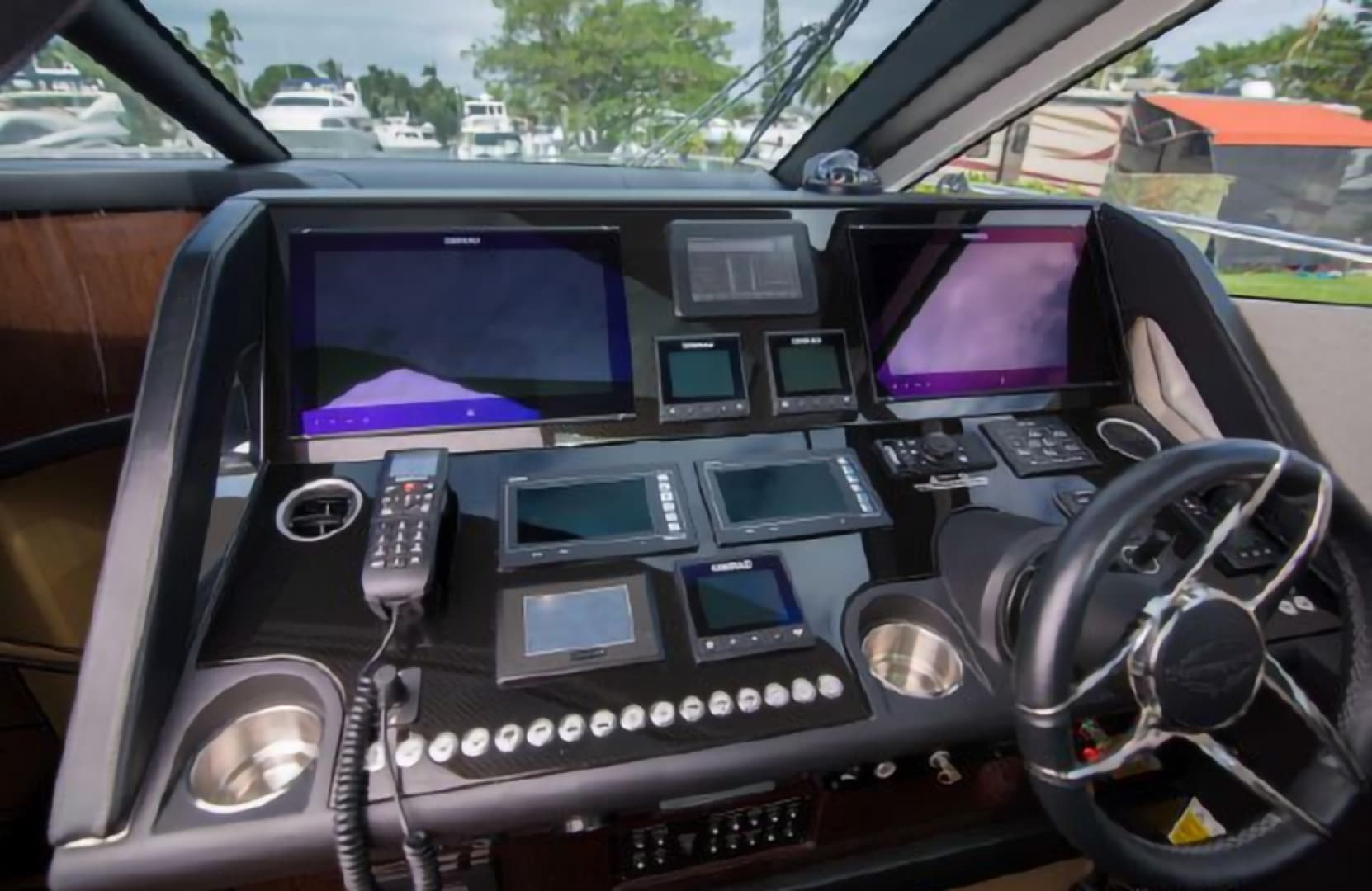 2018 Sunseeker Predator — photo 29