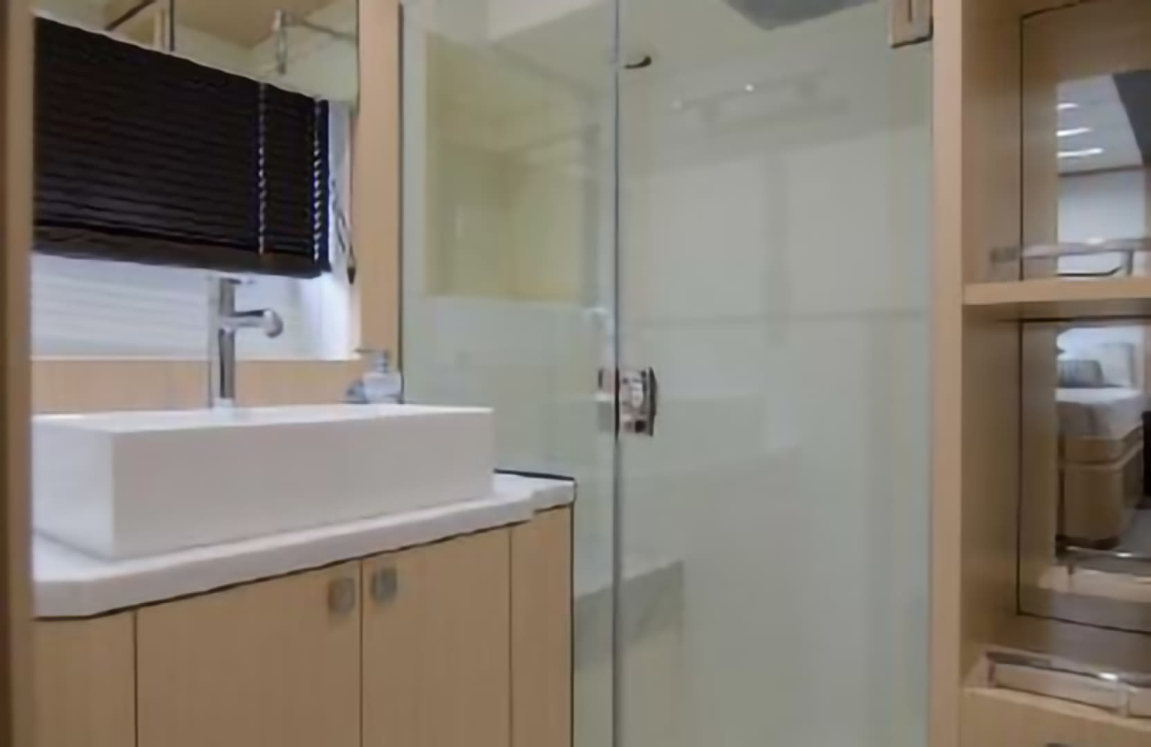 2018 Sunseeker Predator — photo 44