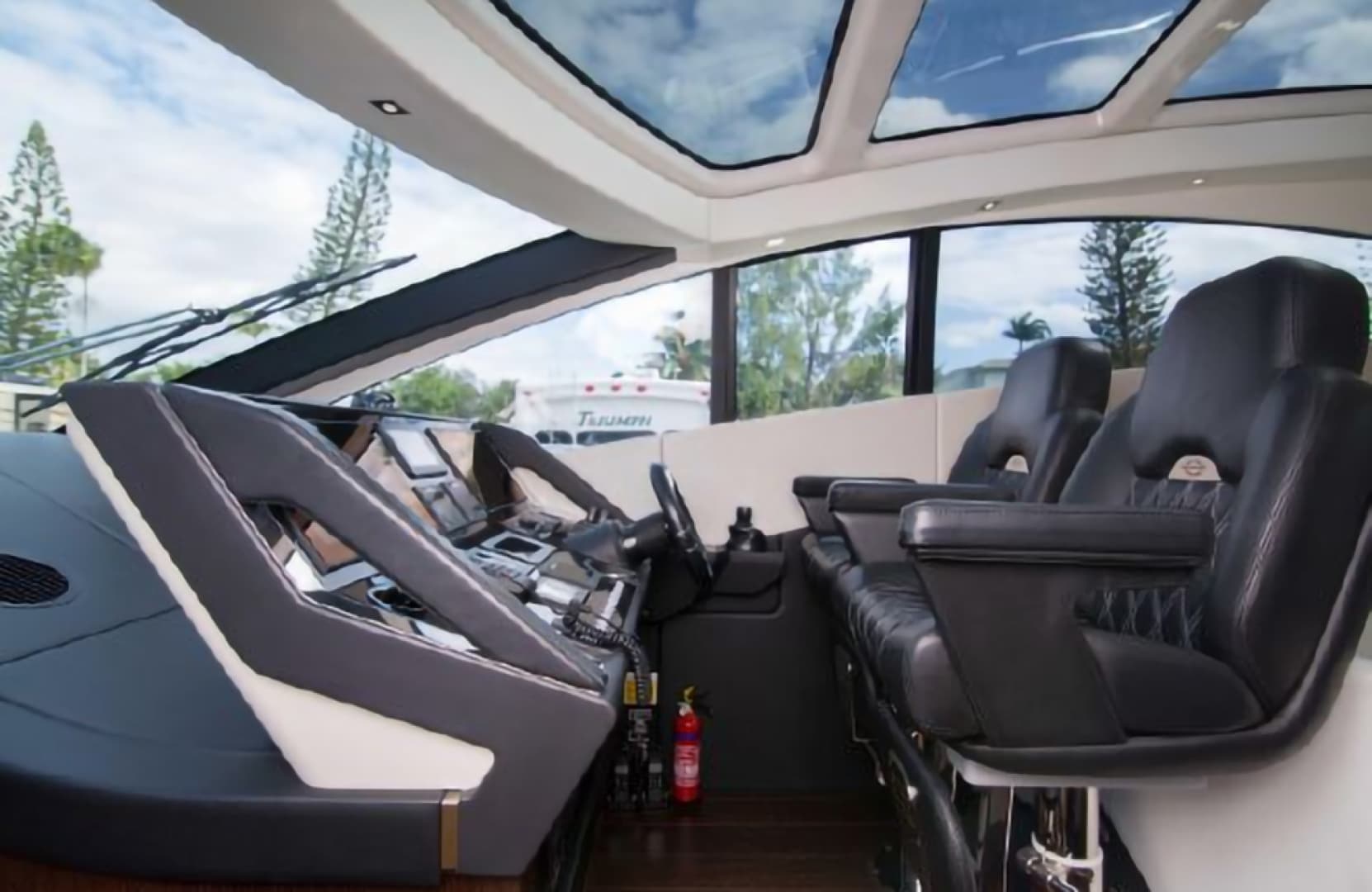 2018 Sunseeker Predator — photo 26