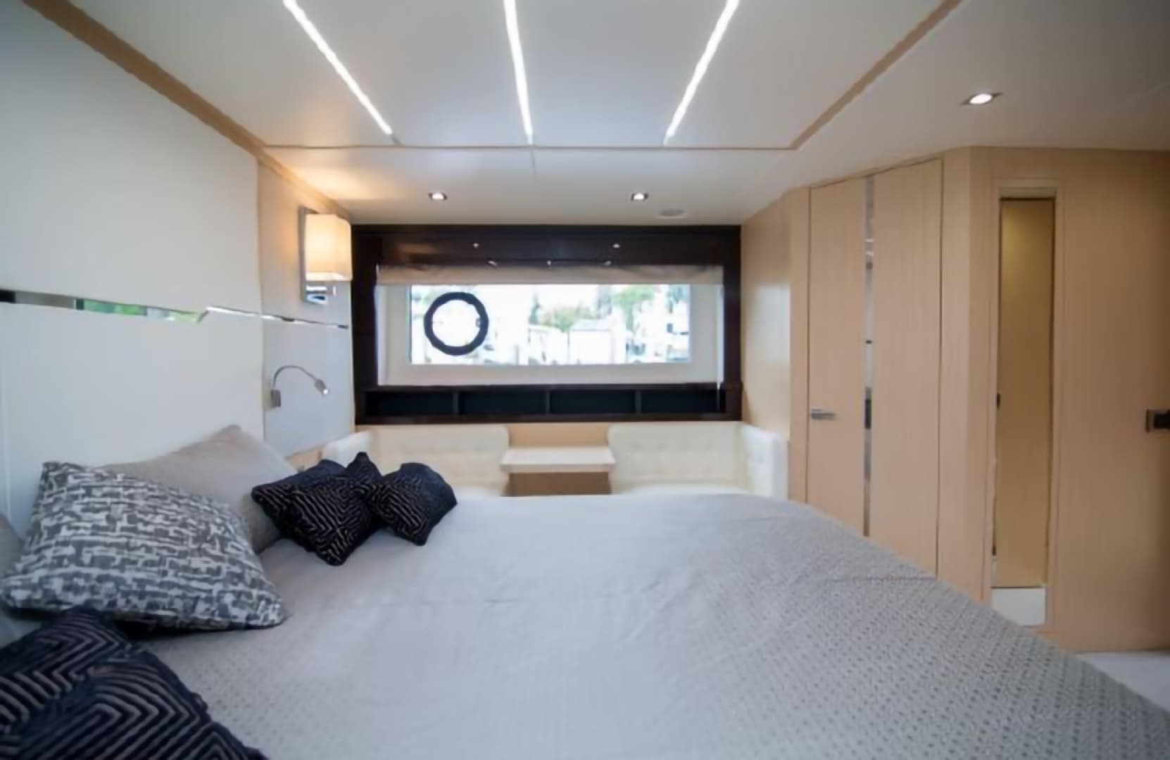 2018 Sunseeker Predator — photo 54