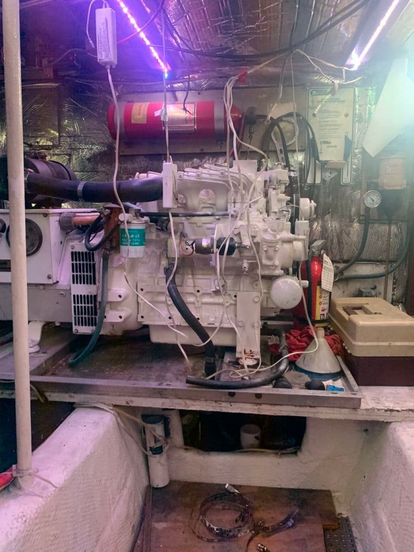 1985 Ocean Yachts Super Sport — photo 49