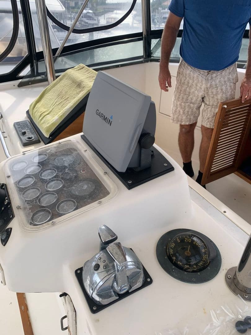 1985 Ocean Yachts Super Sport — photo 11