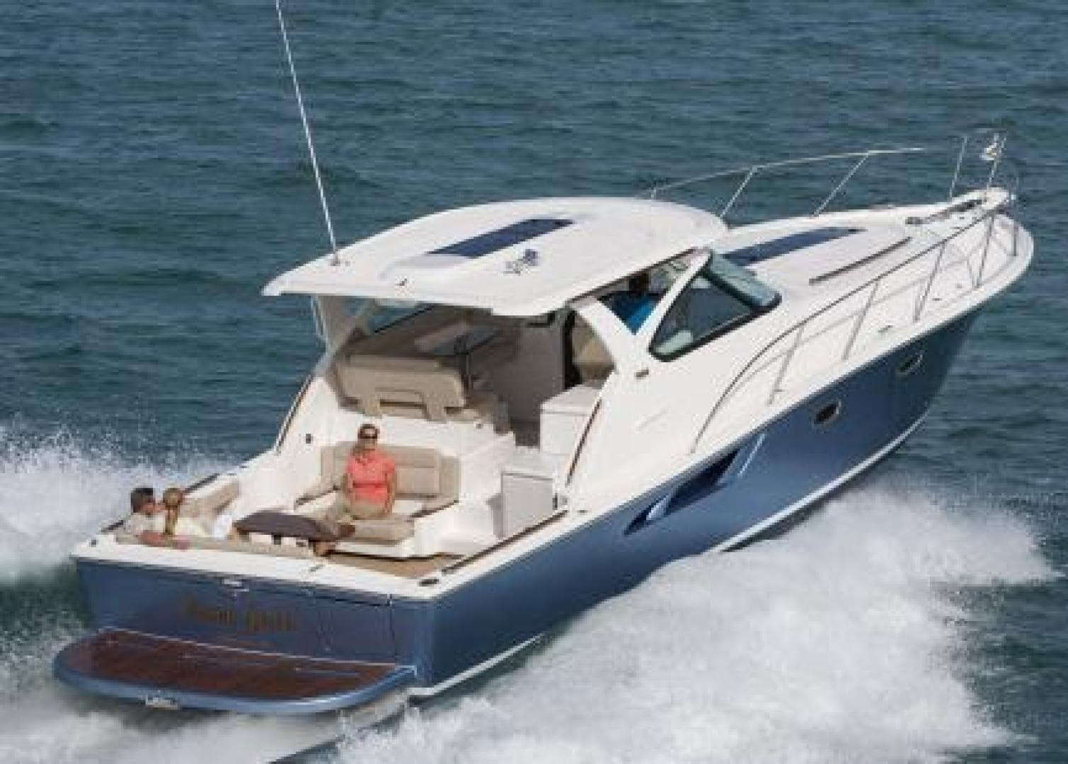 2017 Tiara Yachts — photo 3