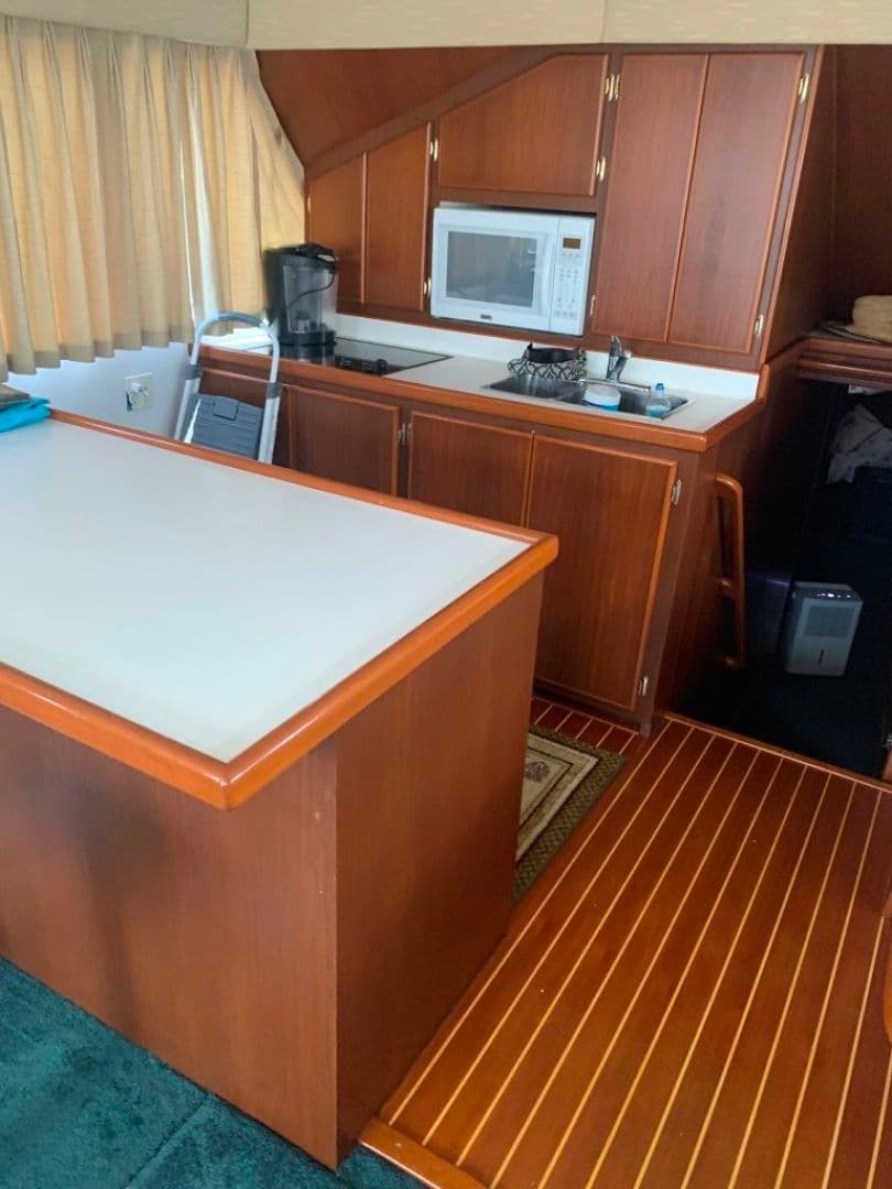 1979 Hatteras Sport Fish — photo 12