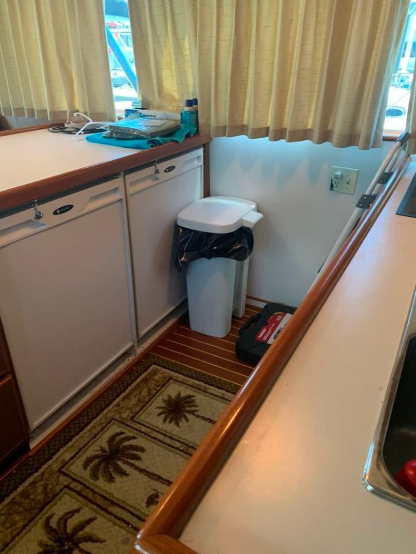 1979 Hatteras Sport Fish — photo 17