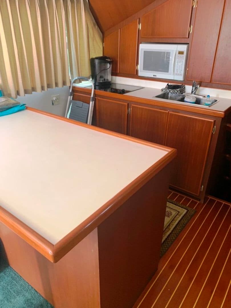 1979 Hatteras Sport Fish — photo 8