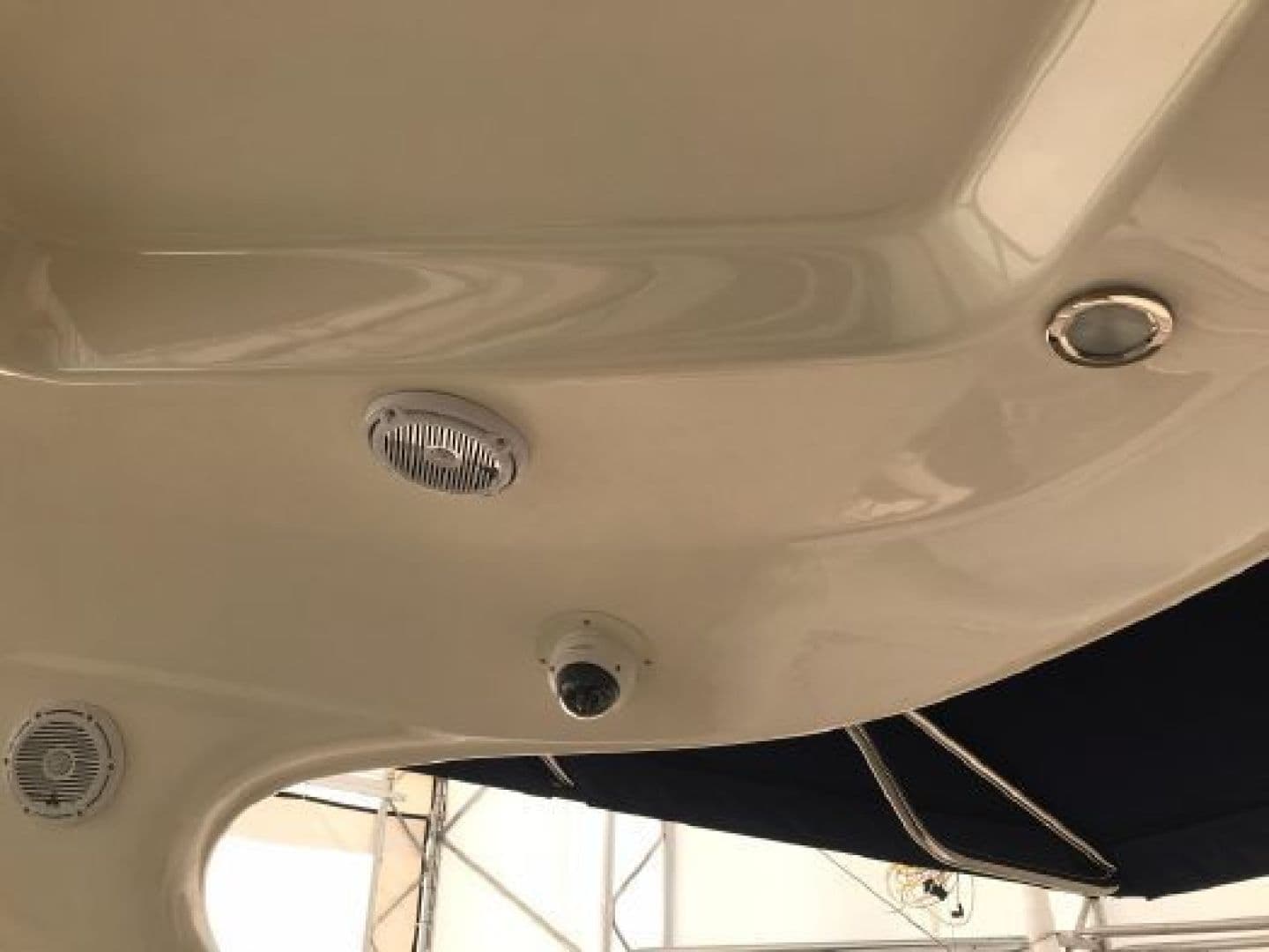 2005 Sea Ray Sundancer — photo 17