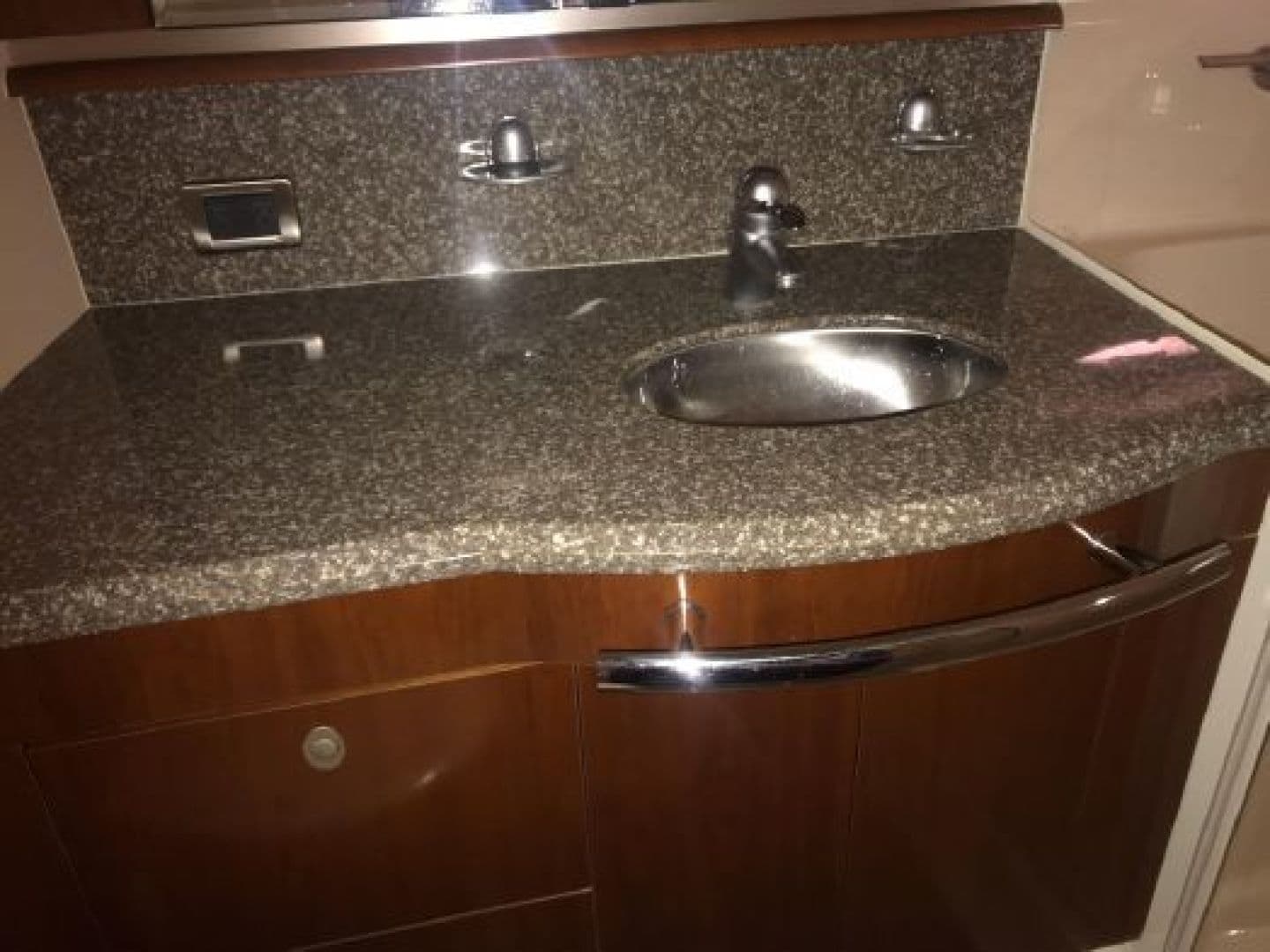 2005 Sea Ray Sundancer — photo 15