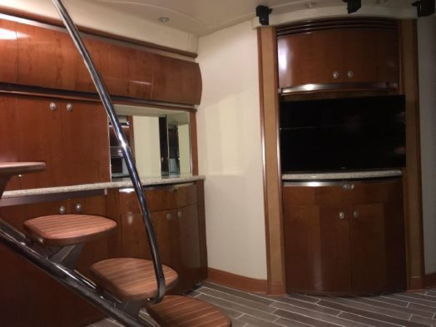 2005 Sea Ray Sundancer — photo 8