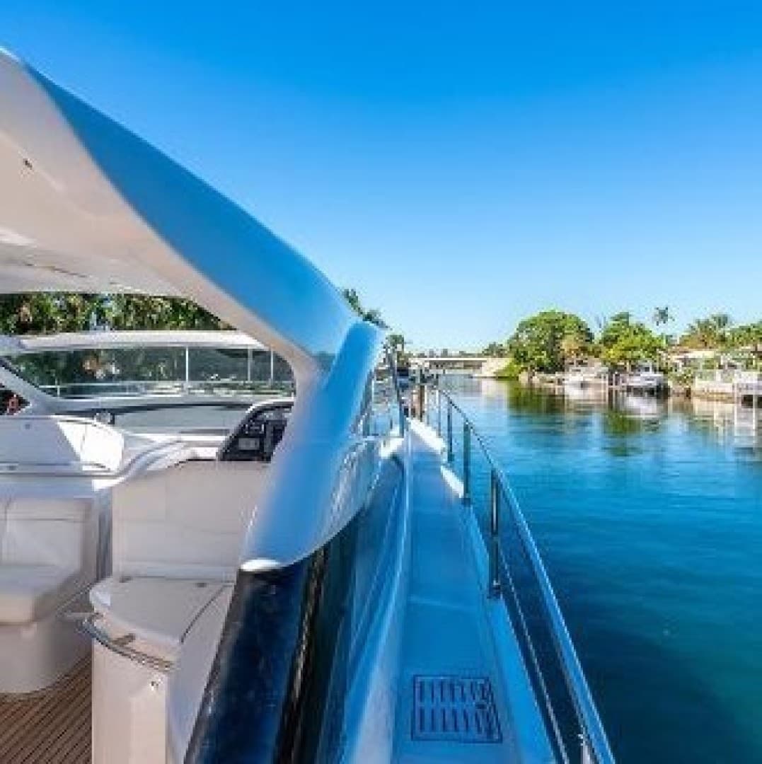 2008 Pershing — photo 33