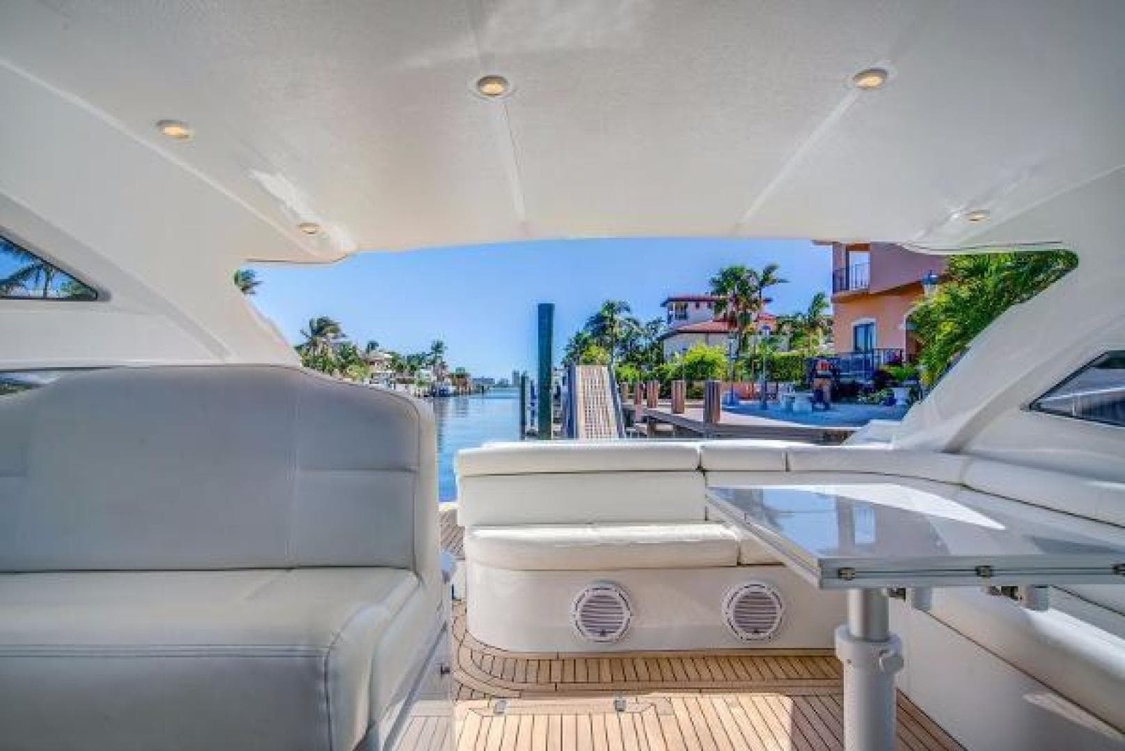 2008 Pershing — photo 16